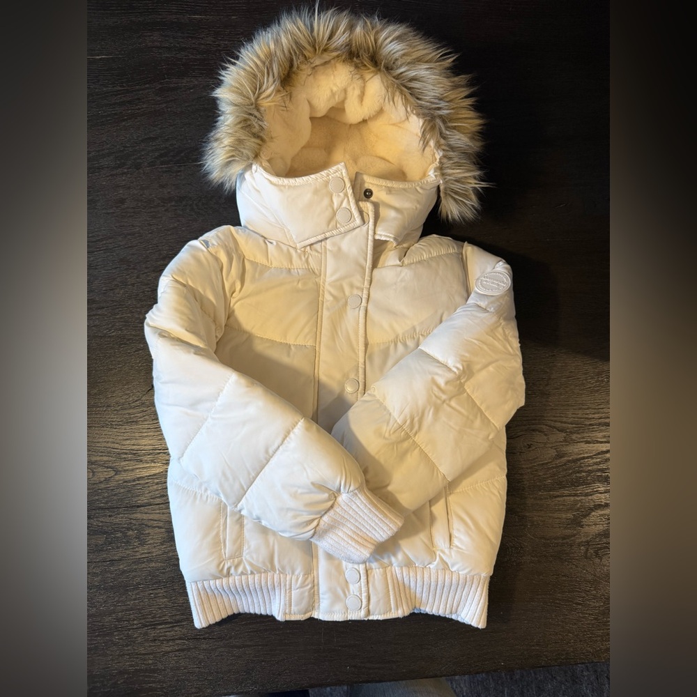 A&F Girls Ultra Puffer Jacket with Faux Fur Hood - Picture 5 of 5